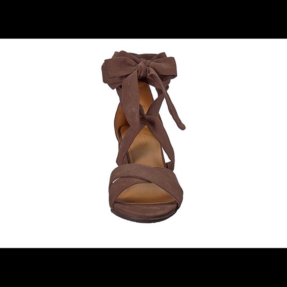 KENNETH COLE ANKLE WRAP BLOCK HEEL SANDAL 💞 - Picture 2 of 3